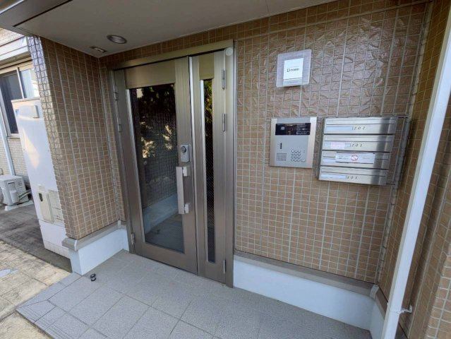 【エントランス】