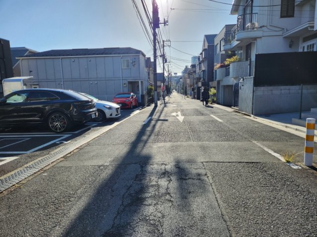 渋谷区松濤　建築条件なし売地の前面道路含む現地写真|2025.11.30撮影