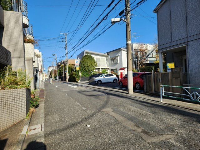 渋谷区松濤　建築条件なし売地の前面道路含む現地写真|2025.11.30撮影