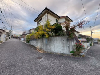 【外観】 | 光明台２丁目　中古戸建 | 浴室に窓が付いているので、換気ができて湿気やカビ防止になりますよ！