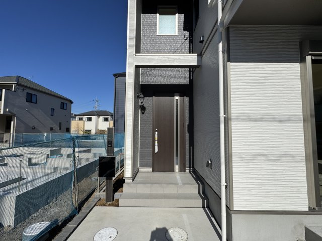 松戸市中和倉新築戸建【八ヶ崎小学校：9分】のエントランス|エントランス・玄関ポーチ