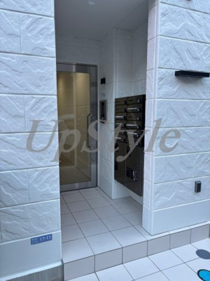 【エントランス】 | フラシア鶯谷