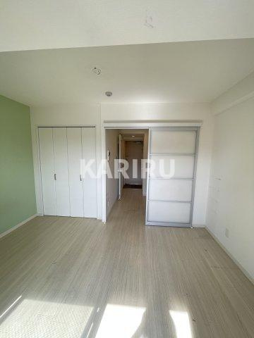 セゾンラトゥール新今里 の居間・リビング