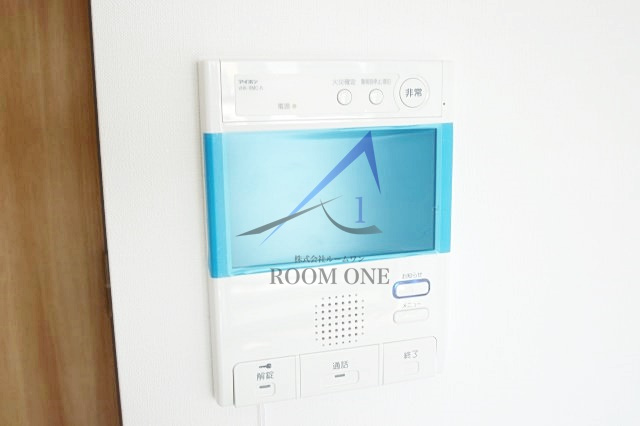 SYNEX 横濱阪東橋Ⅱのセキュリティ|モニター付きインターホンです。