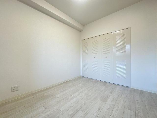 エクセランス大久保１番館の洋室