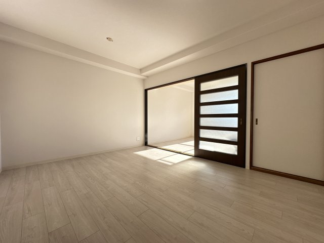 エクセランス大久保１番館の洋室