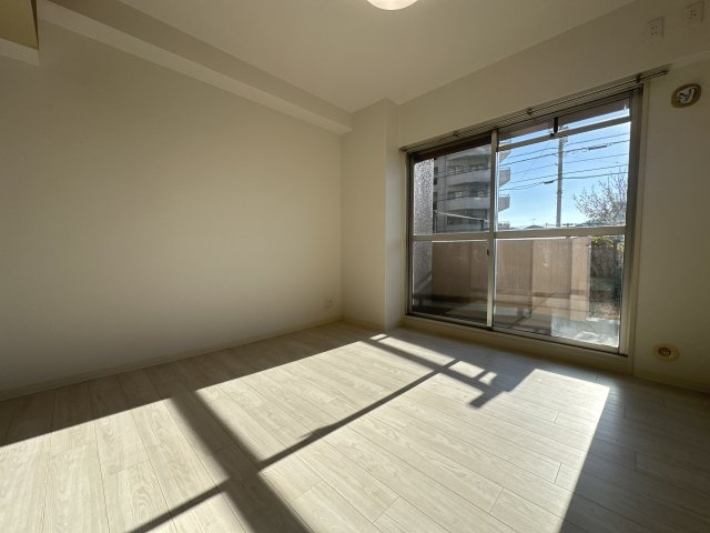 エクセランス大久保１番館の洋室