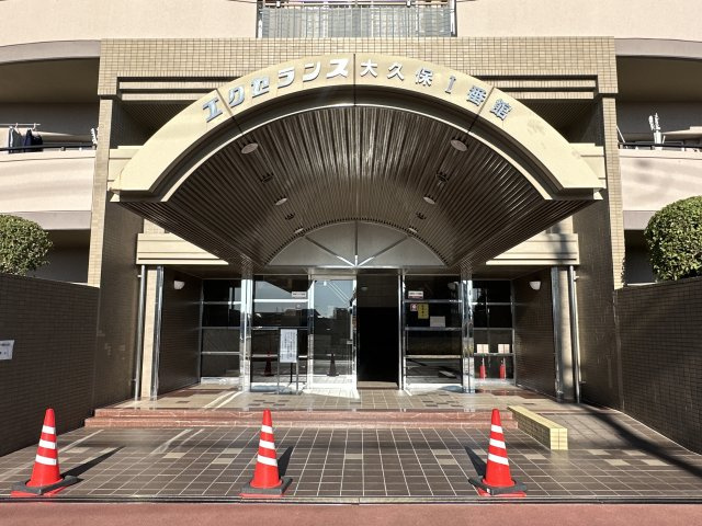 エクセランス大久保１番館のエントランス