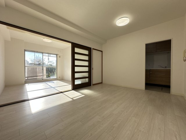 エクセランス大久保１番館の居間・リビング