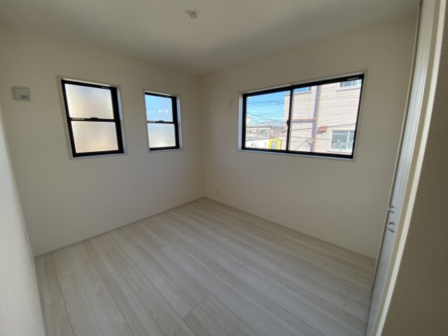 新座市石神第三　新築1棟の洋室