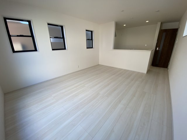 新座市石神第三　新築1棟