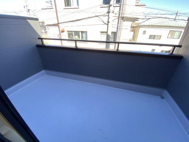 新座市石神第三　新築1棟のバルコニー
