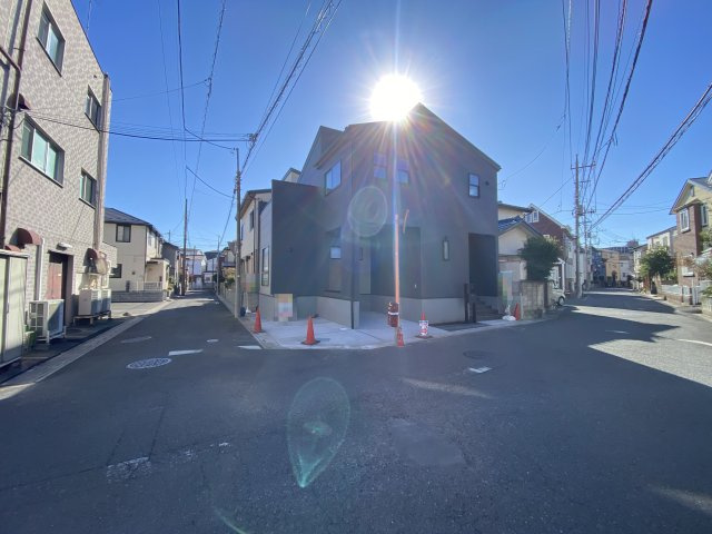 新座市石神第三　新築1棟の前面道路含む現地写真