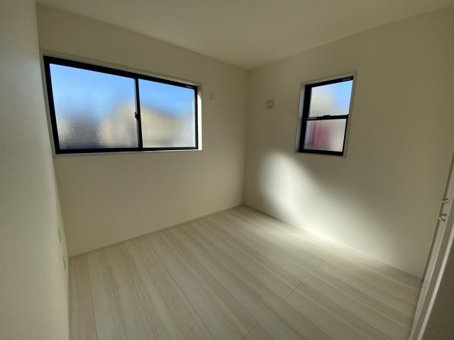 新座市石神第三　新築1棟の洋室