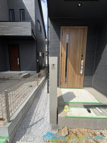 伊勢原市第3高森　新築戸建　全3棟3号棟の玄関