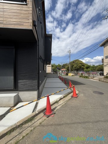 伊勢原市第3高森　新築戸建　全3棟3号棟の駐車場
