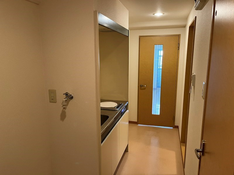 アンピール伏見桃山の玄関