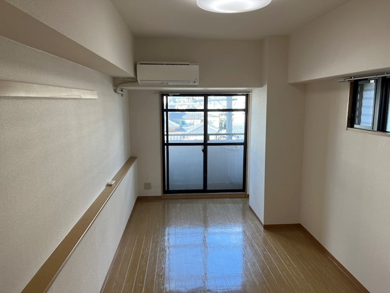 アンピール伏見桃山の居間・リビング