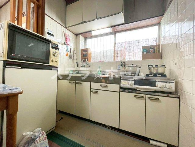 高倉町2 中古戸建のキッチン|お料理しやすいキッチンです