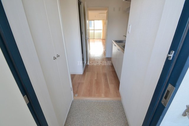 プランドール西観音の玄関