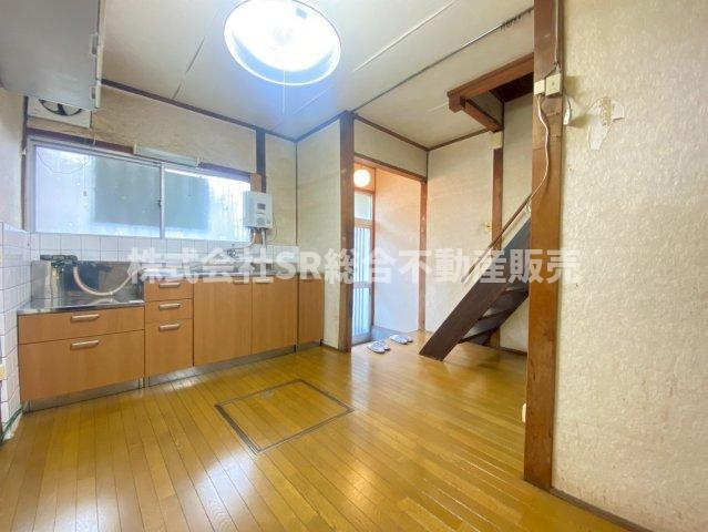 稲田本町1丁目中古テラスハウスのキッチン|コンパクトではありますが、使いやすいです！