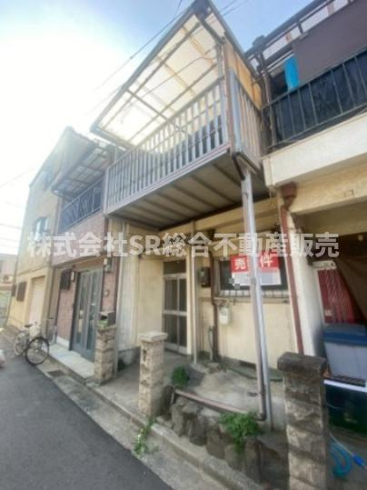 稲田本町1丁目中古テラスハウスの外観|自転車を置けるスペースあります！