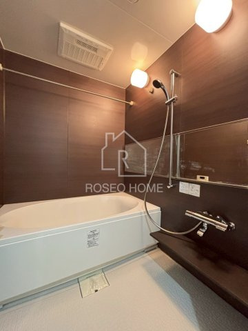 ラフィーネレジデンスの浴室|同マンション別部屋：参考写真