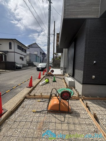 伊勢原市第3高森　新築戸建　全3棟2号棟の駐車場