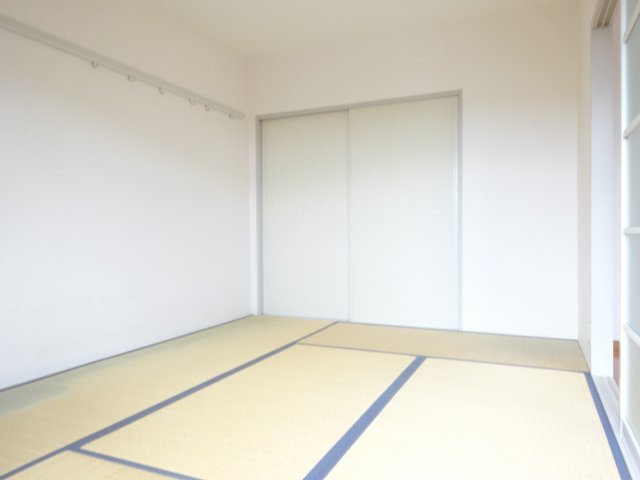 サンモール西井の和室