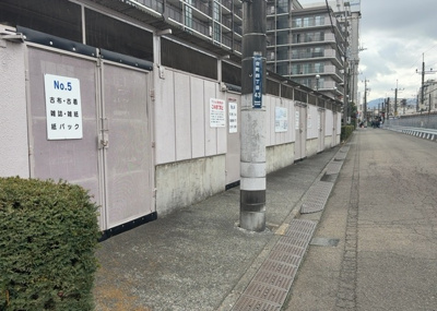 【設備】 | ローズハイツ八王子Ｂ棟 | 共有部分は、住民なら誰もが使える設備のこと。例えば駐車場やエレベーター、インターネット設備、セキュリティ設備などがあります。他にも、マンションの廊下・外部階段やエントランス・ゴミ置き場などがあります。