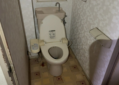 【トイレ】 | ローズハイツ八王子Ｂ棟 | トイレは大きさや形、機能、抗菌性などが異なる多種多彩なタイプが各メーカーから出ています。それぞれに良さがあるため、事前にどういったタイプのトイレがいいのかをご家庭内で決めて、内見に行くといいでしょう。