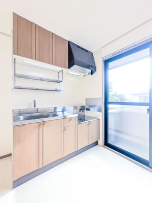 【キッチン】 | カロンアイリス | コンパクトなキッチンで掃除もラクラク