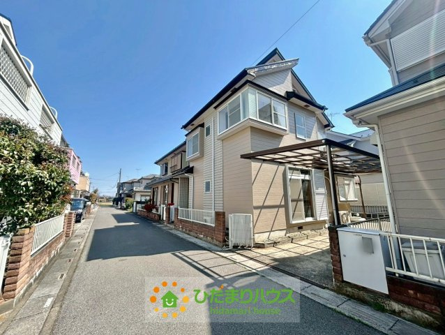 久喜市小右衛門　中古一戸建ての前面道路含む現地写真