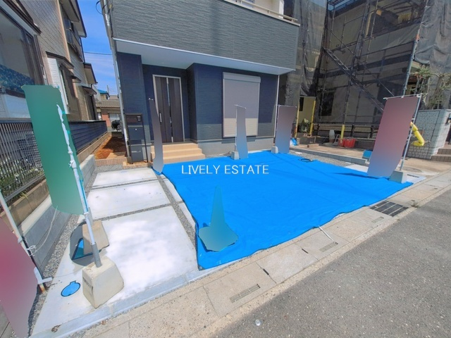 越谷市大字大泊 新築分譲住宅 の駐車場