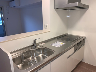 【キッチン】 | カーサ マロン | コンパクトなキッチンで掃除もラクラク