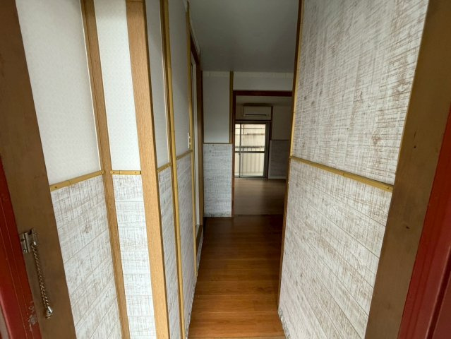 和プレジデント桃山の玄関