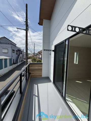 伊勢原市第3高森　新築戸建　全3棟1号棟のバルコニー
