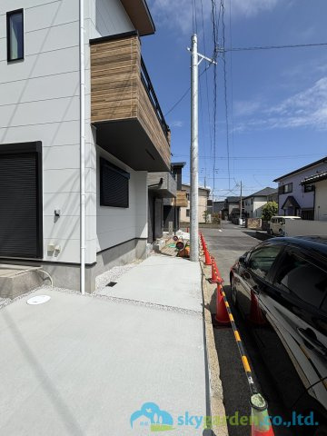 伊勢原市第3高森　新築戸建　全3棟1号棟の駐車場