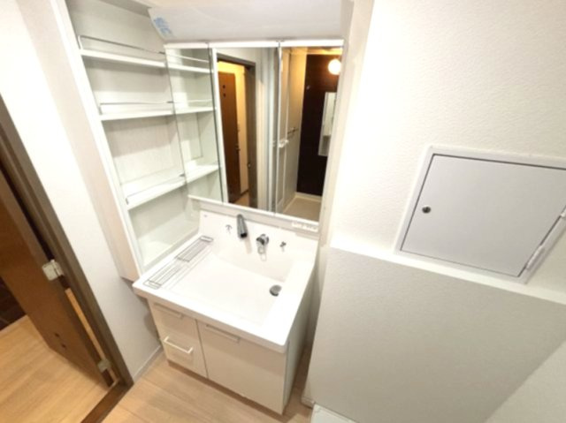 御影大蔵マンションの洗面所