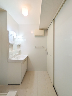 【洗面所】 | クッキーハウス | ゆったりとスペースのある洗面所