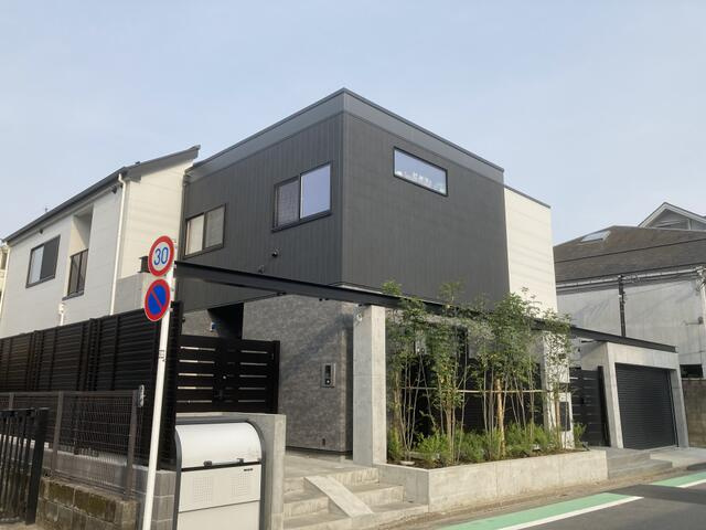 狛江市岩戸北２丁目のアパート