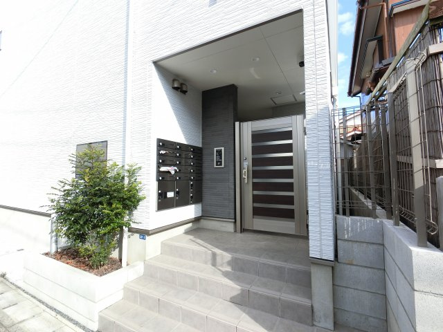 【エントランス】