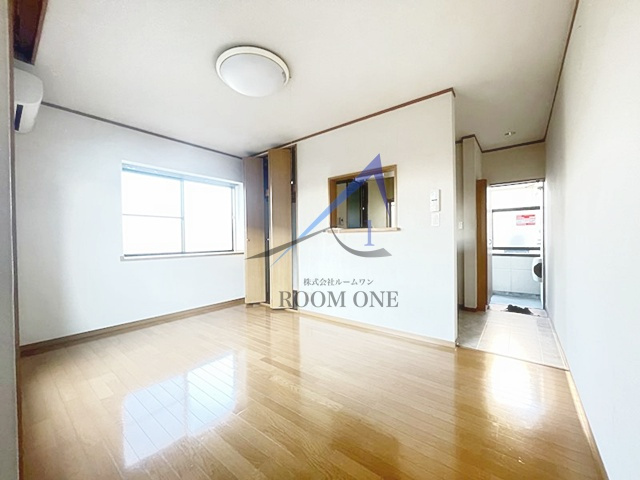 メゾン・ド・シノダの居間・リビング|洋室のお部屋です。