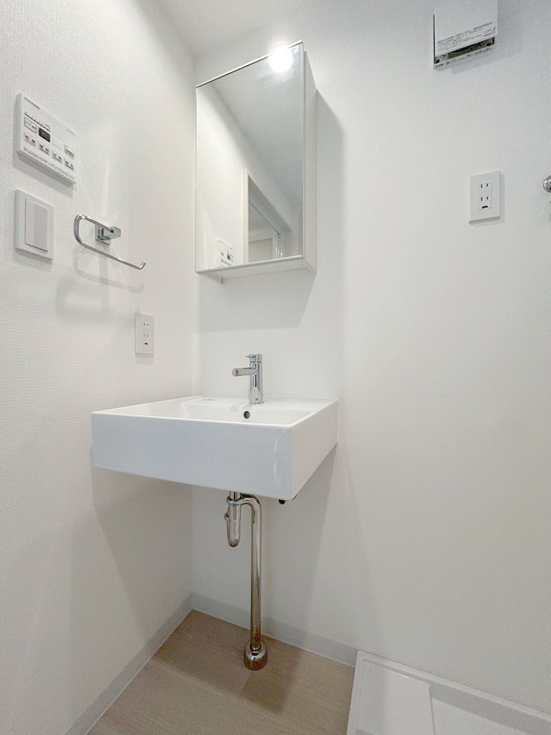 「防音マンション」ラシクラス西落合の独立洗面台|同シリーズイメージ他物件写真です。