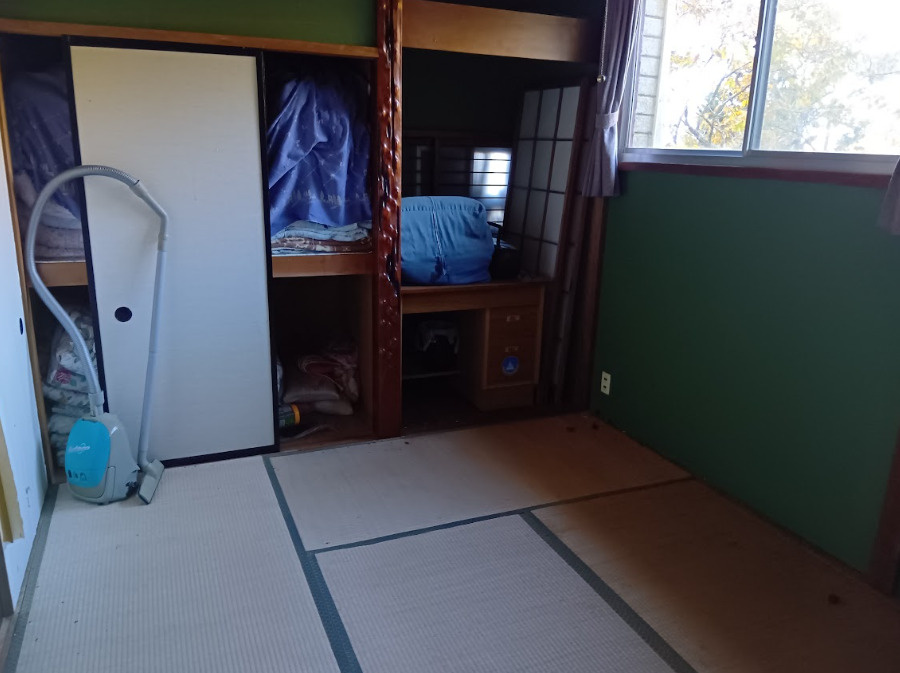 売中古戸建　田方郡函南町平井の和室|押入れの付いた、落ち着きのある和室です。