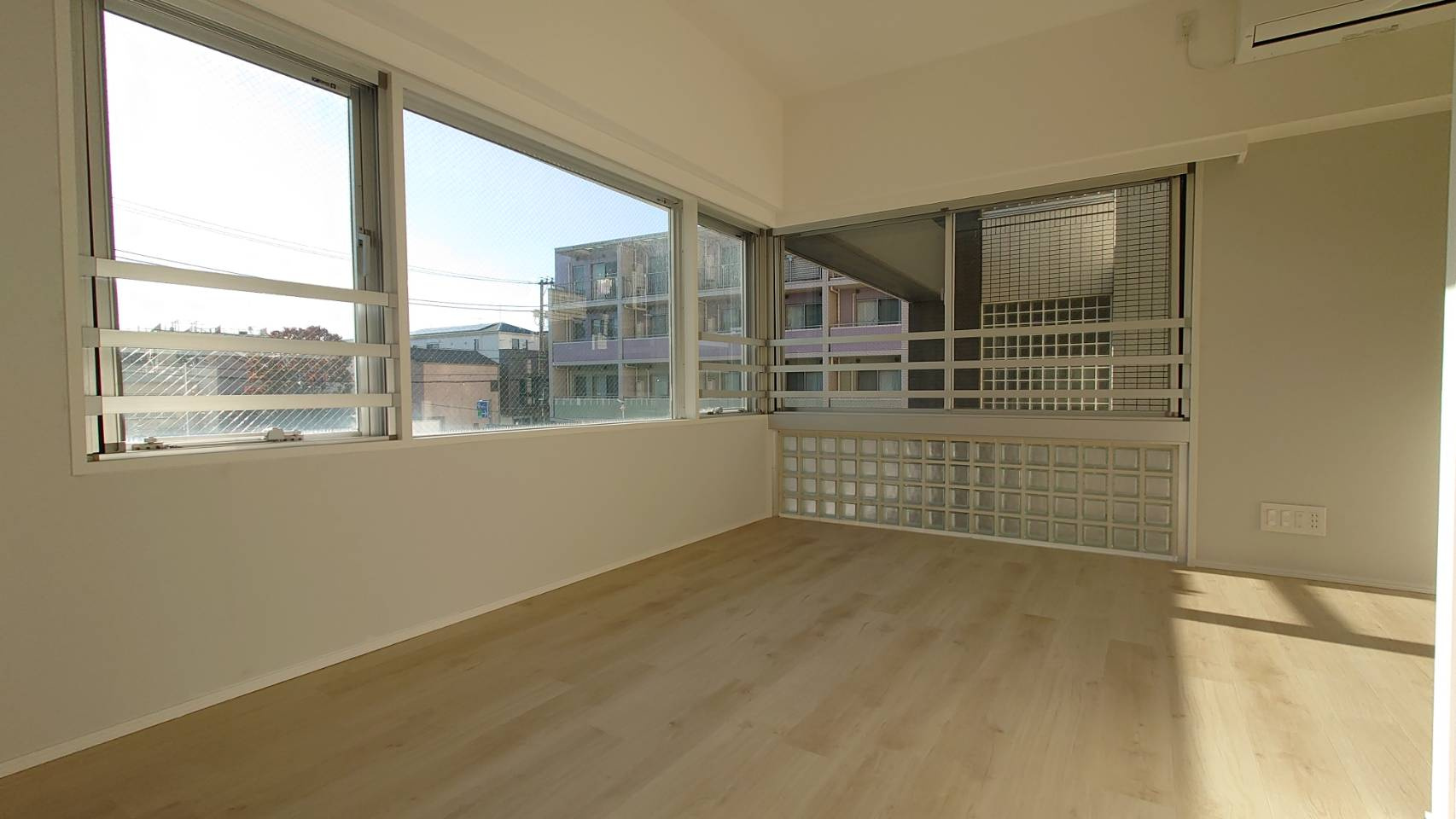 【居間・リビング】