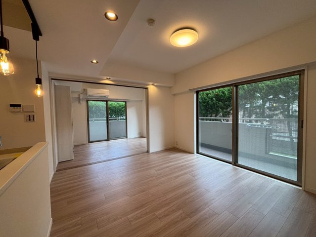 アイディーコート府中の居間・リビング