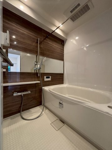 アイディーコート府中の浴室