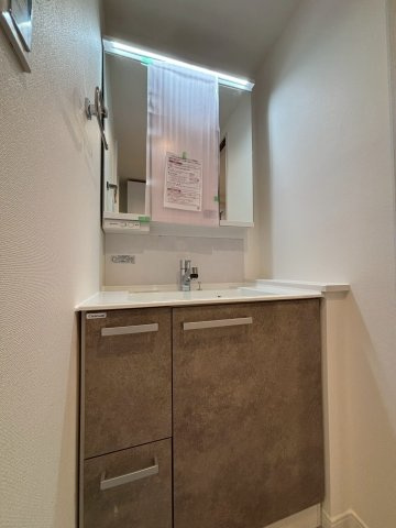 アイディーコート府中の独立洗面台