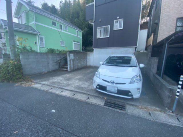 【駐車場】